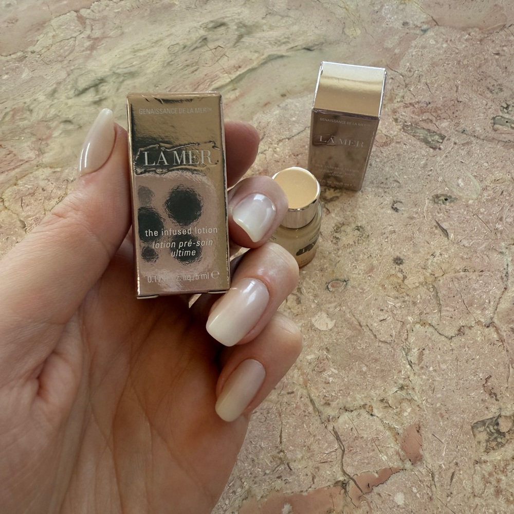 La Mer Genaissance Infused Lotion mini 0.17 oz / 5ml x2 - Picture 3 of 6